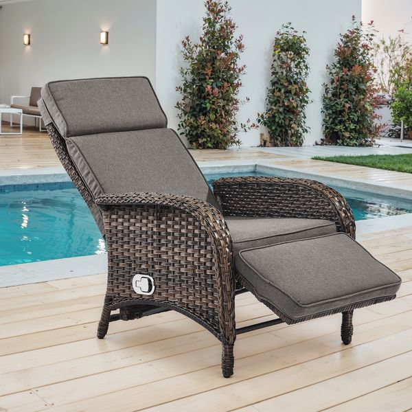 Pocassy Outdoor Wicker Reclining Lounge Chair with Adjustable Backrest and Footrest Outdoor Patio Recliner Chair - Brown