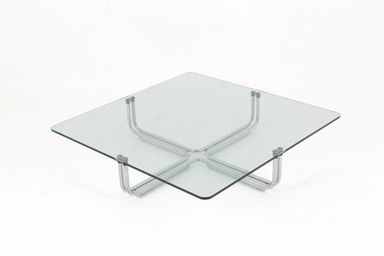 GIANFRANCO FRATTINI : Tavolino per CASSINA - Asta + DESIGN - Viscontea Casa d'Aste