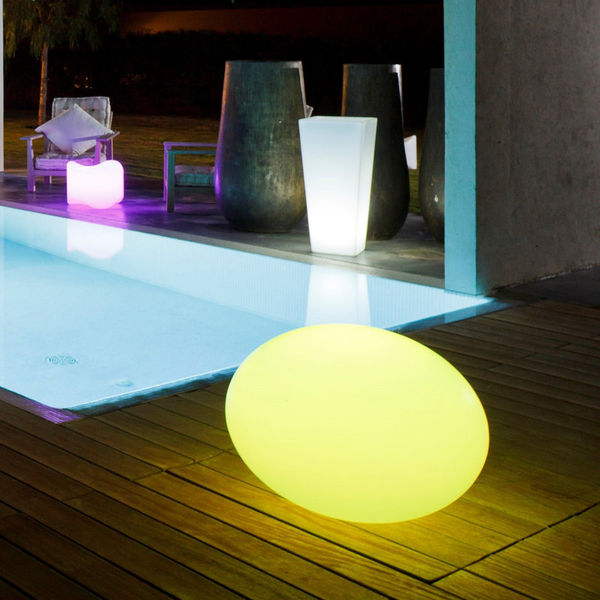 Flatball Floating LED Outdoor Light
