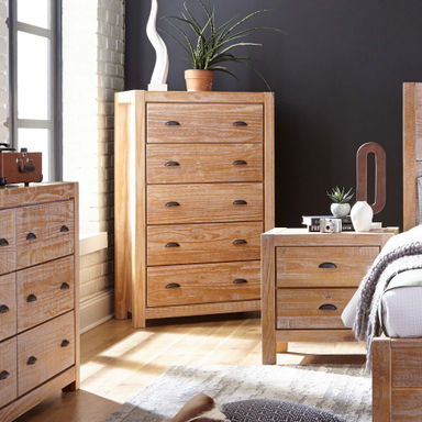 Montauk Solid Wood 32.5'' W 5 - Drawer Dresser