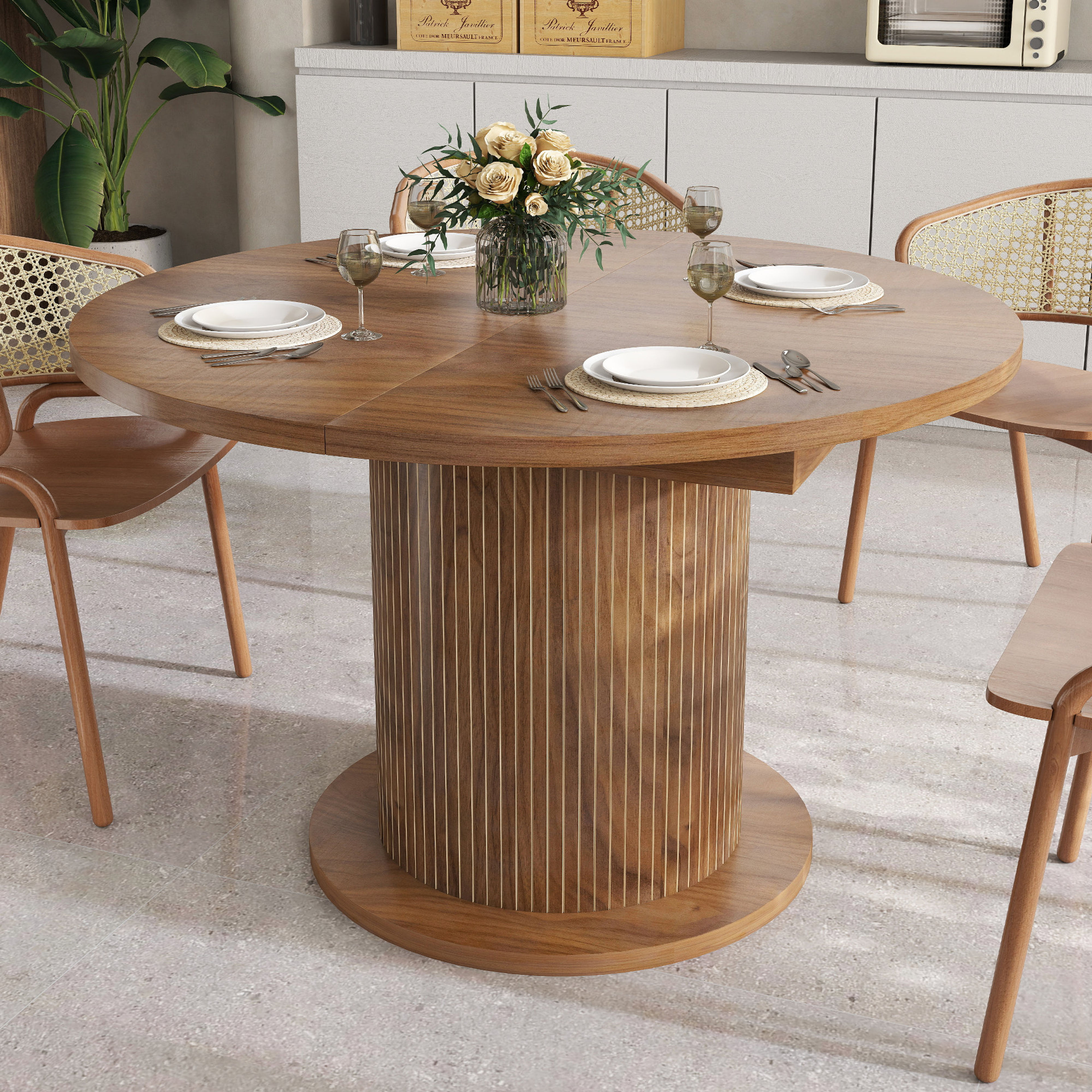 Extendable Round Farmhouse Dining Table 43-59" for 4-6
