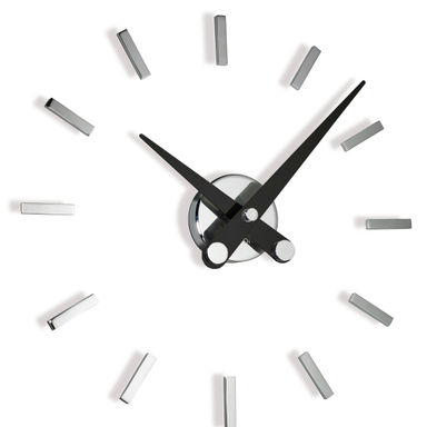 Puntos Suspensivos 19.68'' Metal Wall Clock