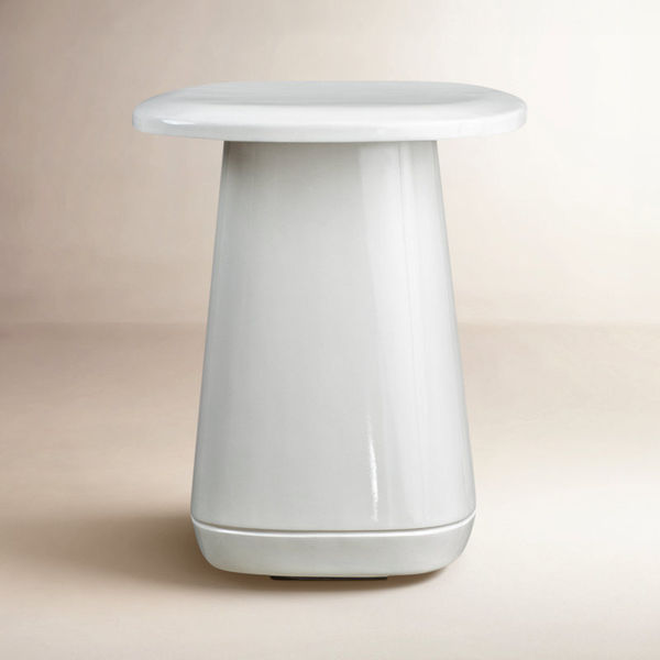 Kerri Pedestal End Table