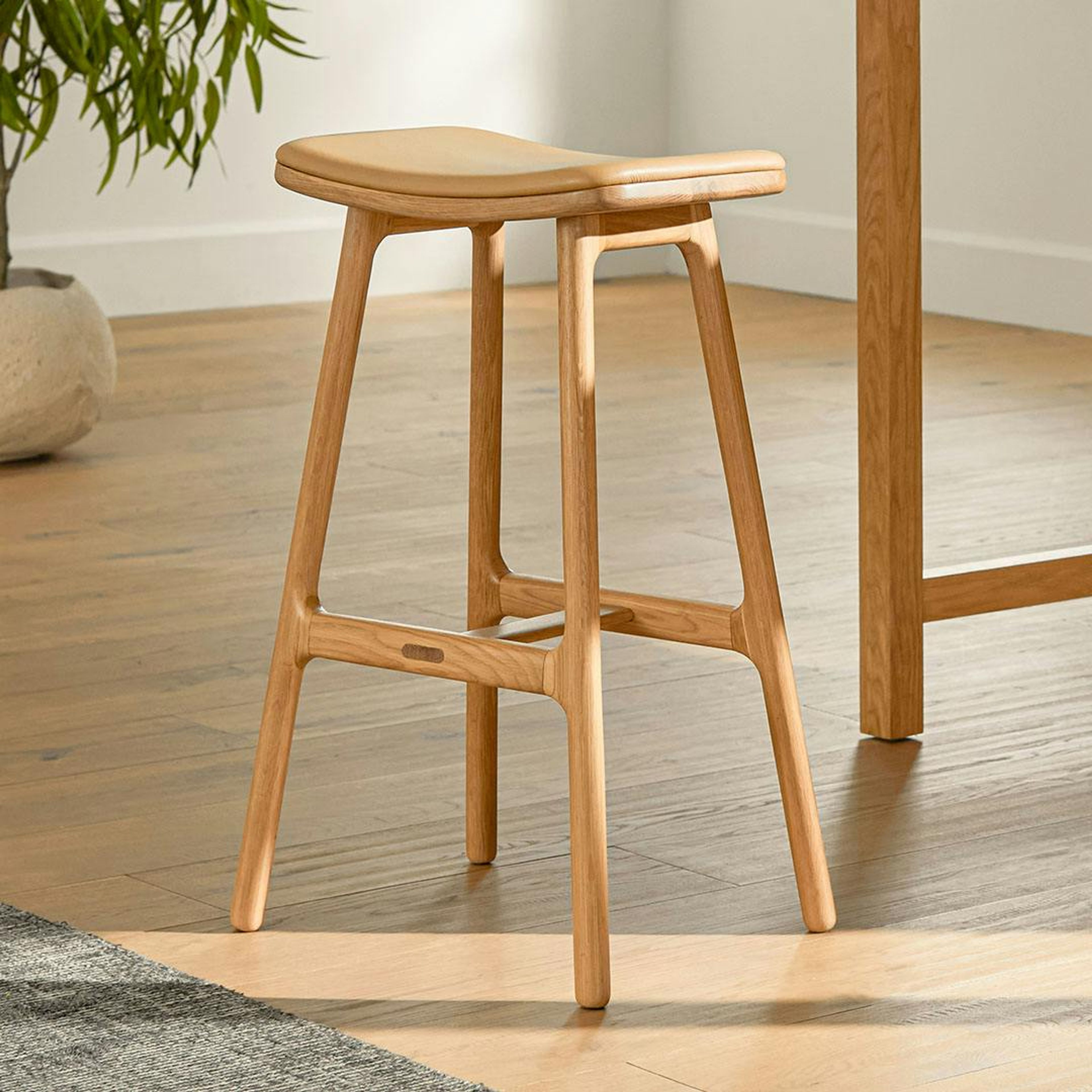 Esse Leather Counter Stool - Light Oak & Tan