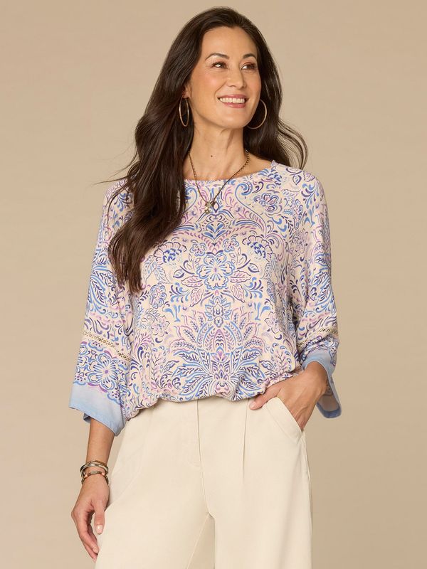 Three Quarter Kimono Sleeve Boat Neck Bubble Hem Printed Knit Top