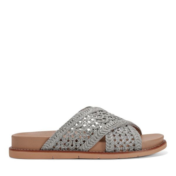 Flurry Round Toe Slip-on Flat Casual Sandals