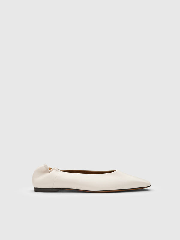 Moena Linen Nappa Ballet flats