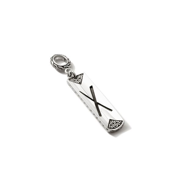 Initial Amulet|HB900890