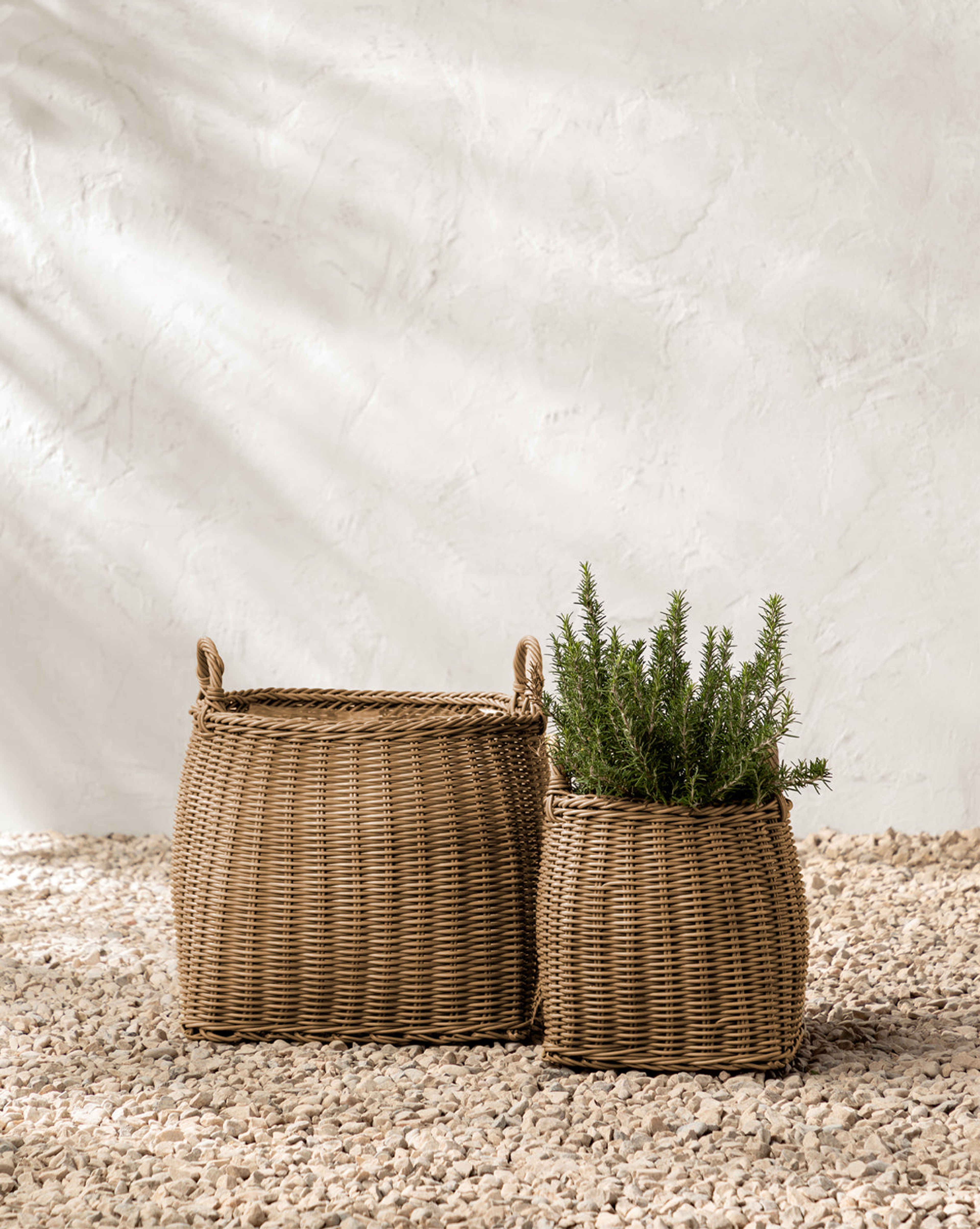 Lightwash Handled Planter Basket - Stylish Woven Outdoor Decor