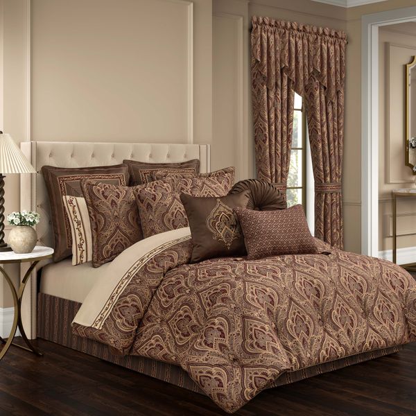Odette Crimson 4 Piece Comforter Set