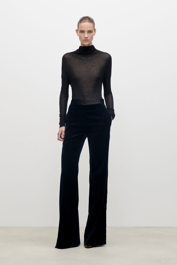 Alina Trouser In Midnight Velvet