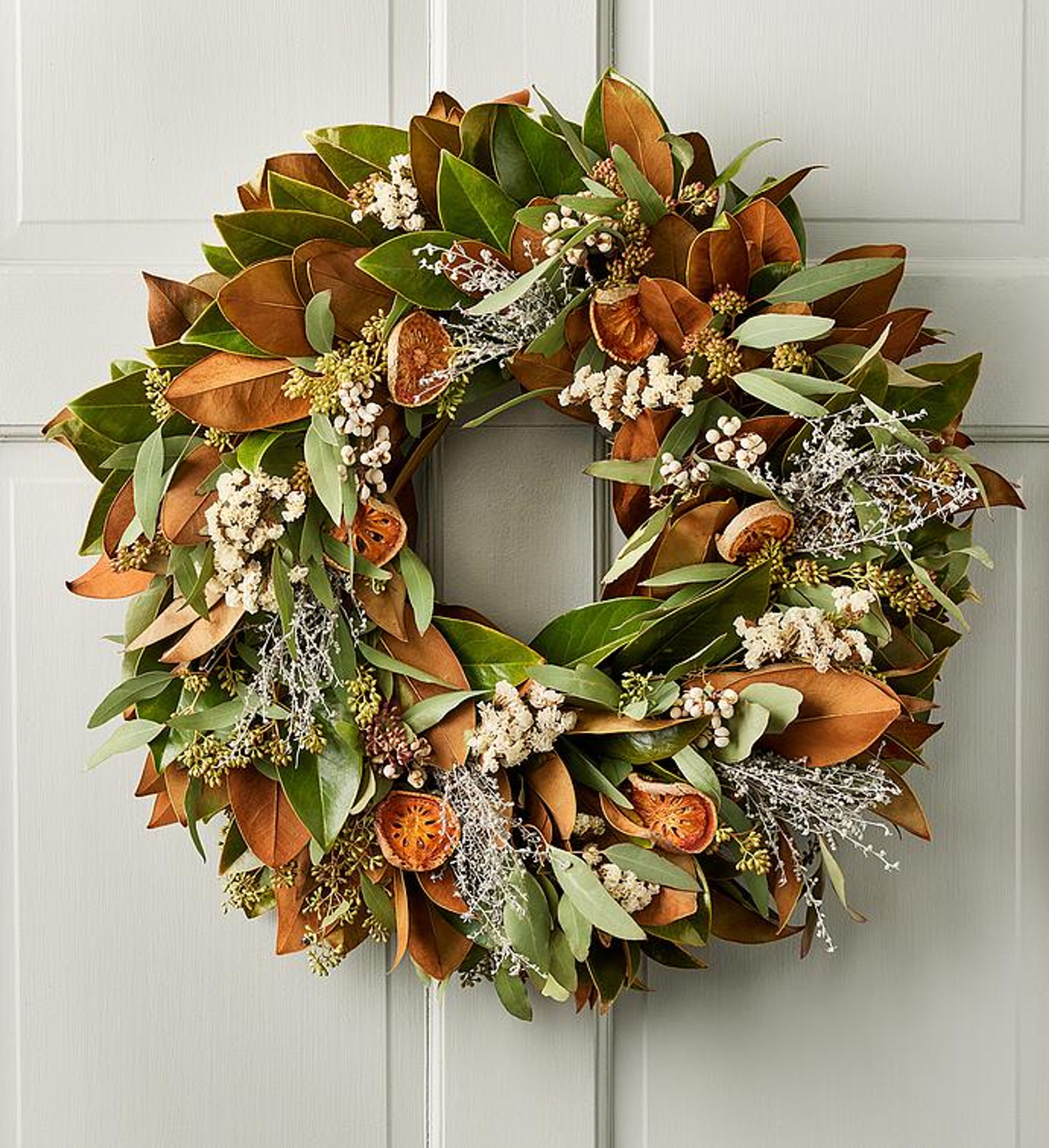 Rustic Magnolia Wreath: Elegant Fall & Winter Home Decor