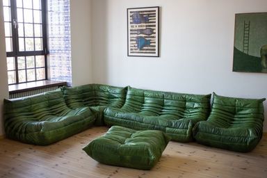 Grünes Togo Wohnzimmer Set aus Leder von Michel Ducaroy für Ligne Roset, 1979, 5er Set