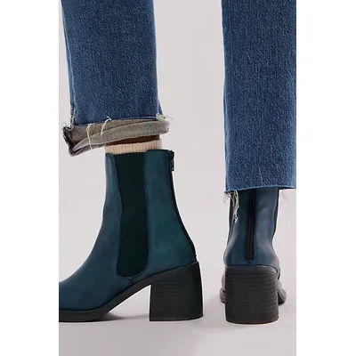 Essential Chelsea Boots