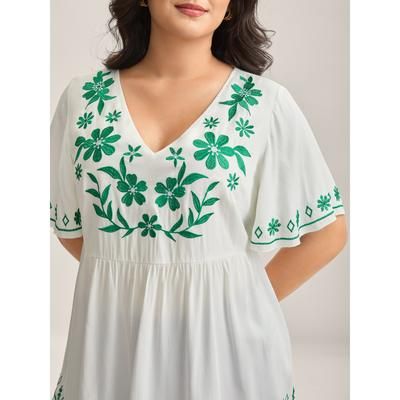 Plus Size WhiteSmoke Floral Embroidery Flared Flowy Blouse Women Short sleeve V-neck Everyday-Elegant Blouses BloomChic 26/4X