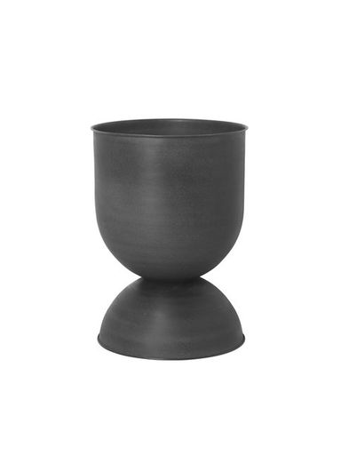 BLACK/DARK GREY Ferm Living Hourglass Pot -metalliruukku, M |41 x 59 cm | Ruukut & istutusastiat | Stockmann