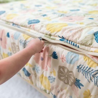 Beddy's Flower Blossoms Girls Durable Zipper Bedding for Kids, Bed in a Bag, Floral Sheets and Comforter, Easy to Make and Wash, Includes Pillowcase and Pillow Sham, Super Soft All Season Blossoms Full