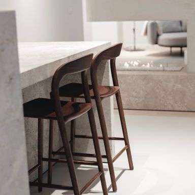 Nora (bar stool)