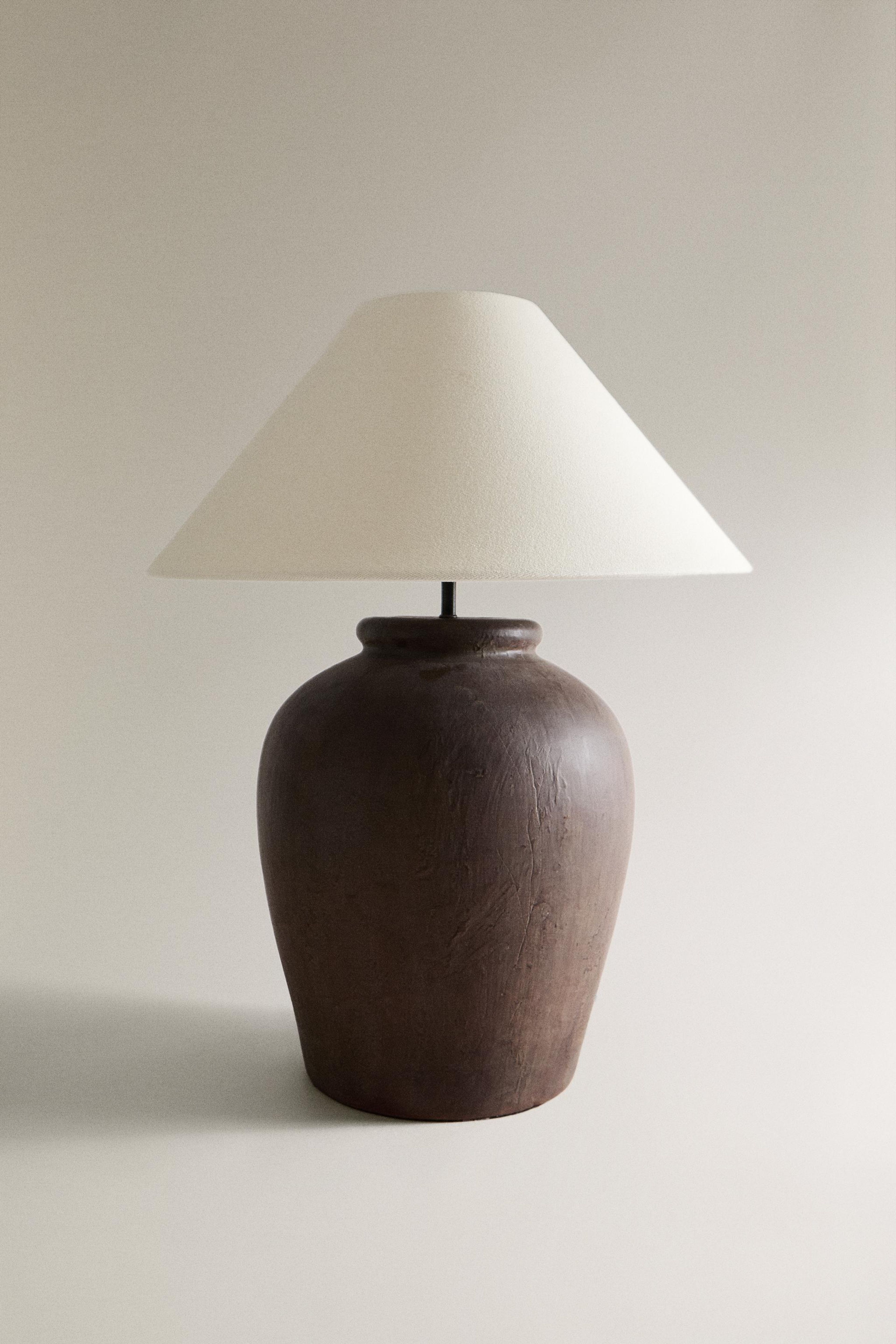 Elegant Ceramic Base Table Lamp with Linen Shade