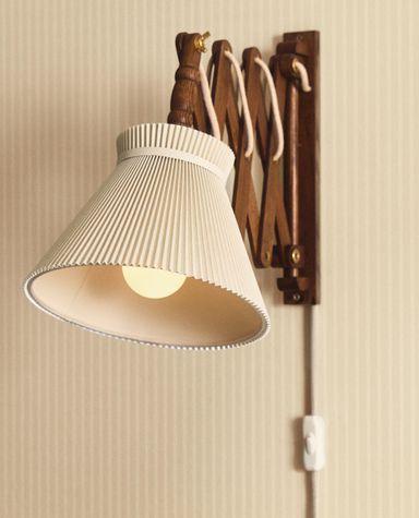 LAMP - WOOD WALL SCONCE