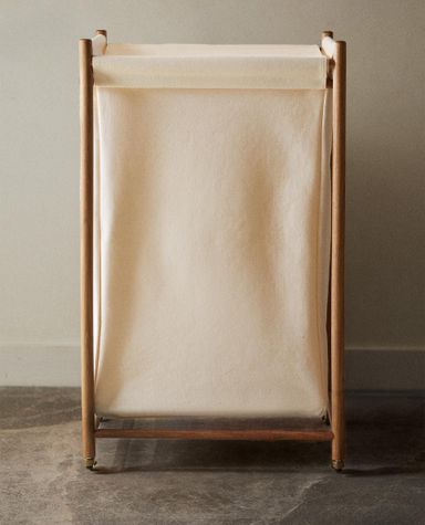 LAUNDRY BASKET WITH LID