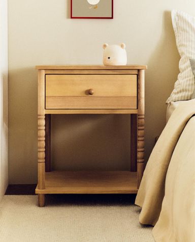 TABLE DE CHEVET EN BOIS