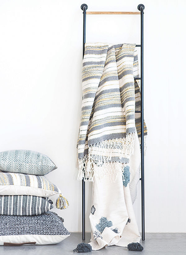 Wall Mount Ladder Rack