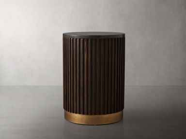 Finnley Pedestal