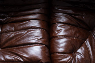 Togo Sofa 2-Sitzer Hochglanzleder Dunkelbraun