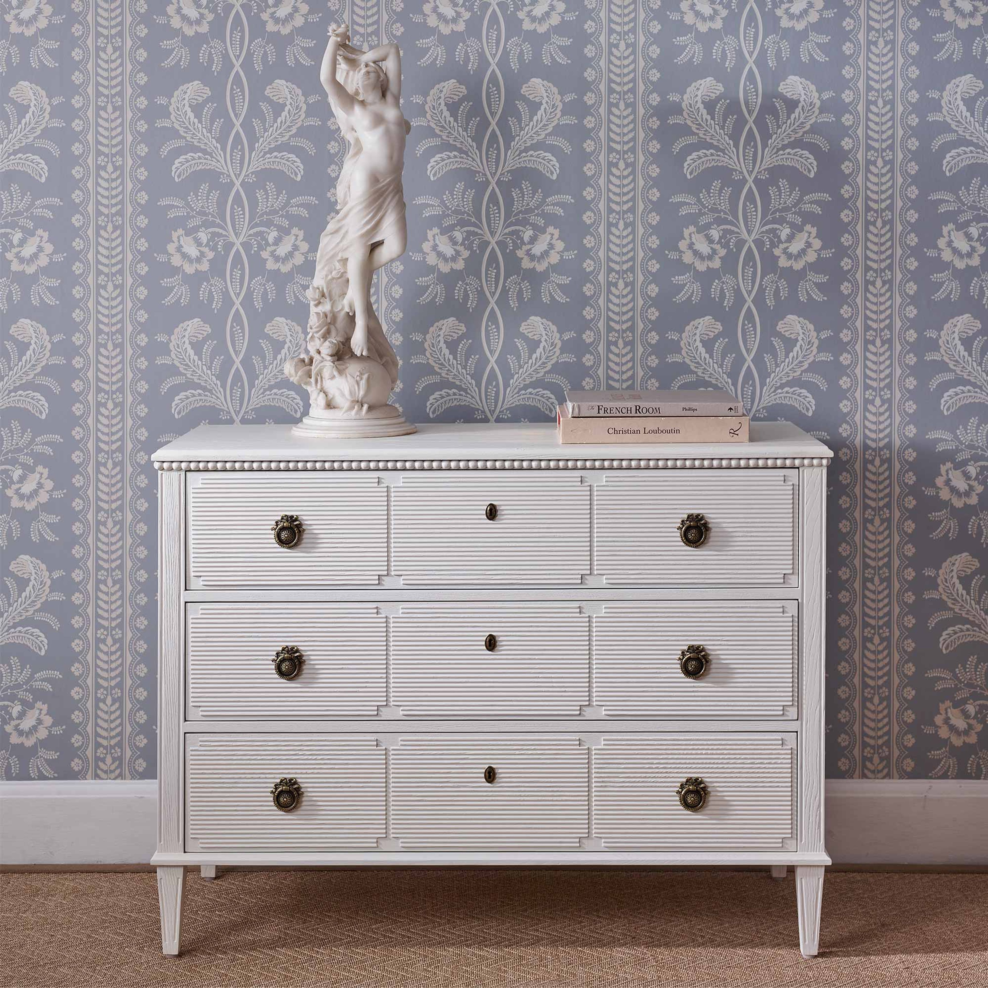 Elegant Gustavian White Chest of Drawers | Luxury Bedroom Storage