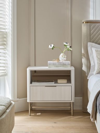 White Emilie Oak Effect 1 Drawer Bedside Table
